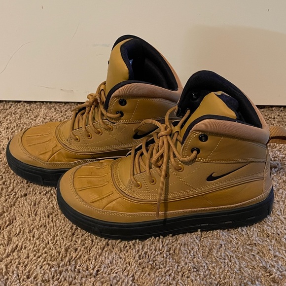 ACG Nike Boots - Picture 8 of 12